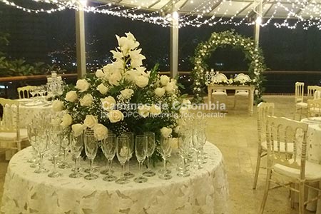 Decoración evento, centro de mesa bodas