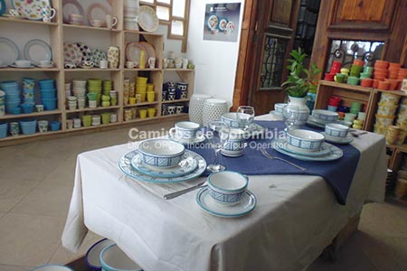 Artisanal Tour, Guatape, Ceramic and Flowers