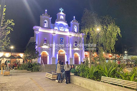 Tour entre Pesebres, Luces y Villancicos